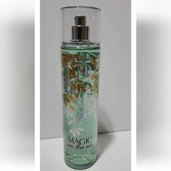 Bath & Body Works Magic In The Air 8 OZ Fine Fragrance Mist - Picture 3 of 3